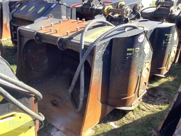 Front of used Remu Padding Bucket